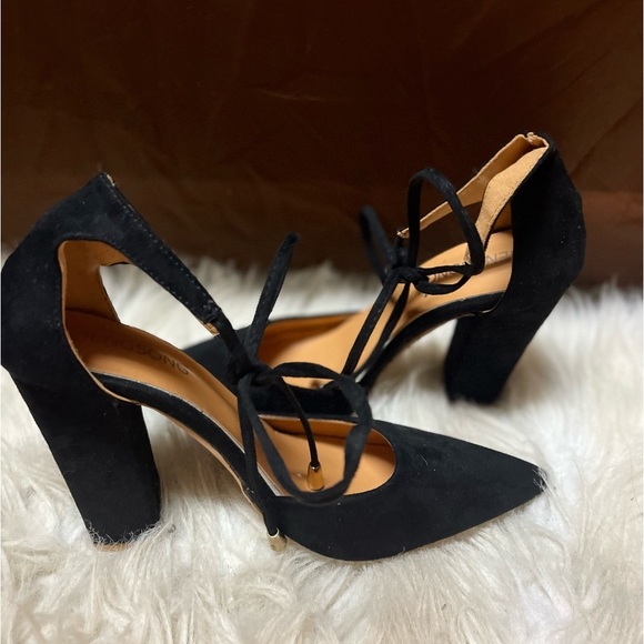 Hengsong Black Strappy Air Thin Heels Size 7 Women’s US - Picture 2 of 5